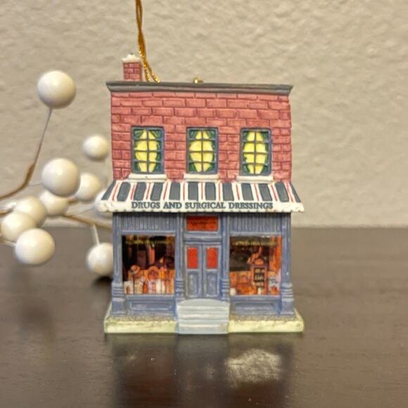 First Walgreen Drugstore Ornament Hallmark Christmas Tree Anniversary 2001 - Picture 1 of 7
